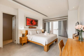 Stylish 1 Bd Pvt Apartment w shared kitchen & pool